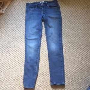 Aeropostale size 3/4 short ultra skinny jeans!